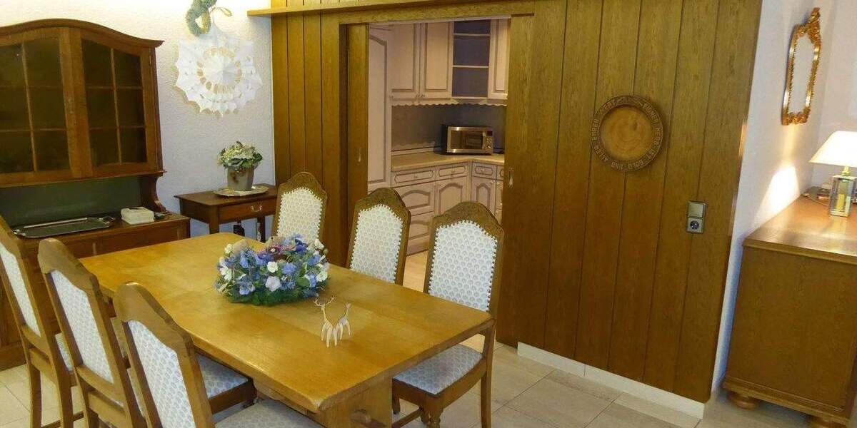 Etagenwohnung Dortmund Mitte - 3 Zimmer, 125 m&sup2;, 1.500&euro; | Angebot:25698605