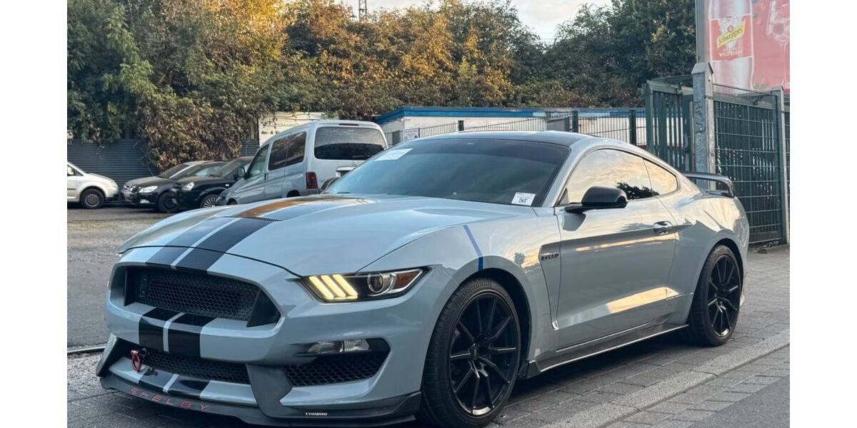 Ford Mustang 124.500 km 29.000 &euro; Dortmund 44379