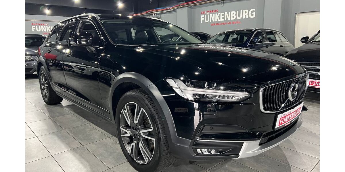 Volvo V90 Cross Country 174.000 km 24.900 &euro; Dortmund 44145