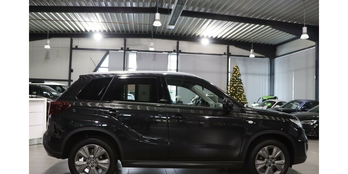 Suzuki Vitara 1.0 CLUB / NAVI+KAMERA, KLIMAAUTOMATIK 62.000 km 12.991 &euro; Hamm 59077