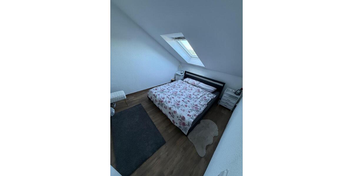 Dachgeschoßwohnung Iserlohn Grüne - 3 Zimmer, 77 m&sup2;, 155.000&euro; | Angebot:26889940