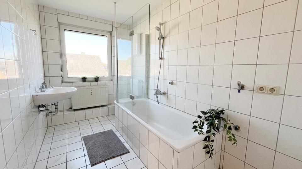 Dachgeschoßwohnung Schwerte - 2 Zimmer, 80 m&sup2;, 700&euro; | Angebot:25439705
