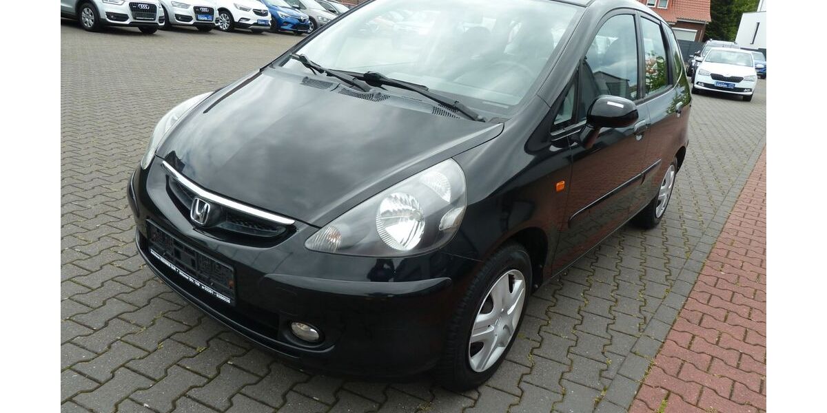Honda Jazz 104.000 km 2.490 &euro; Hamm 59073