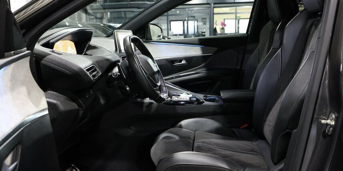 Peugeot 3008 2.0 BLUE-HDI 180 GT-LINE-SPORT / I-COCKPIT 138.000 km 18.777 &euro; Hamm 59077