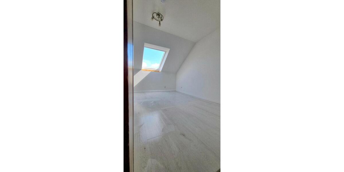 Dachgeschoßwohnung Dortmund Huckarde - 3.5 Zimmer, 75 m&sup2;, 750&euro; | Angebot:26675439