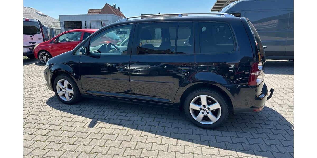 VW Touran 299.776 km 2.999 &euro; Lüdinghausen 59348