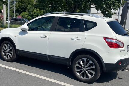 Nissan Qashqai 218.000 km 5.200 &euro; Hamm 59067