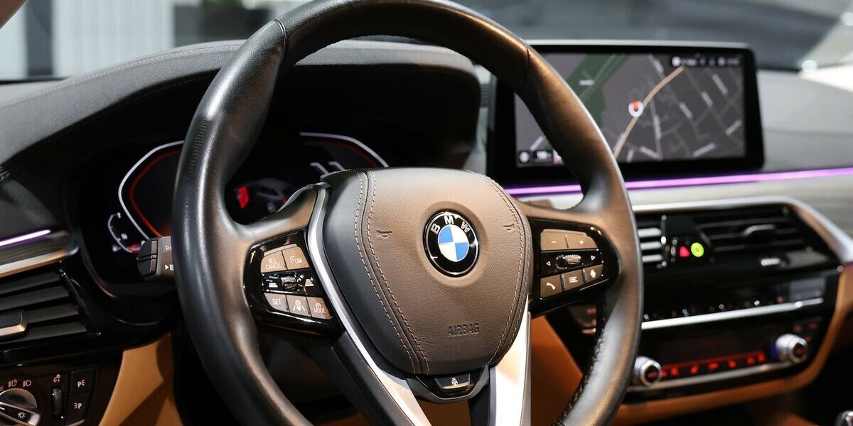 BMW 530i Touring INNOVATION LUXURY-LINE BUSINESS 45.000 km 39.444 &euro; Hamm 59077