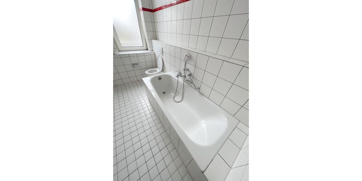 Etagenwohnung Dortmund Huckarde - 2 Zimmer, 72 m&sup2;, 350&euro; | Angebot:26462505