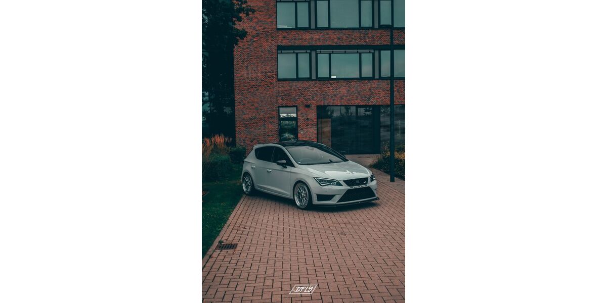 Seat Leon 121.404 km 20.999 &euro; Selm 59379