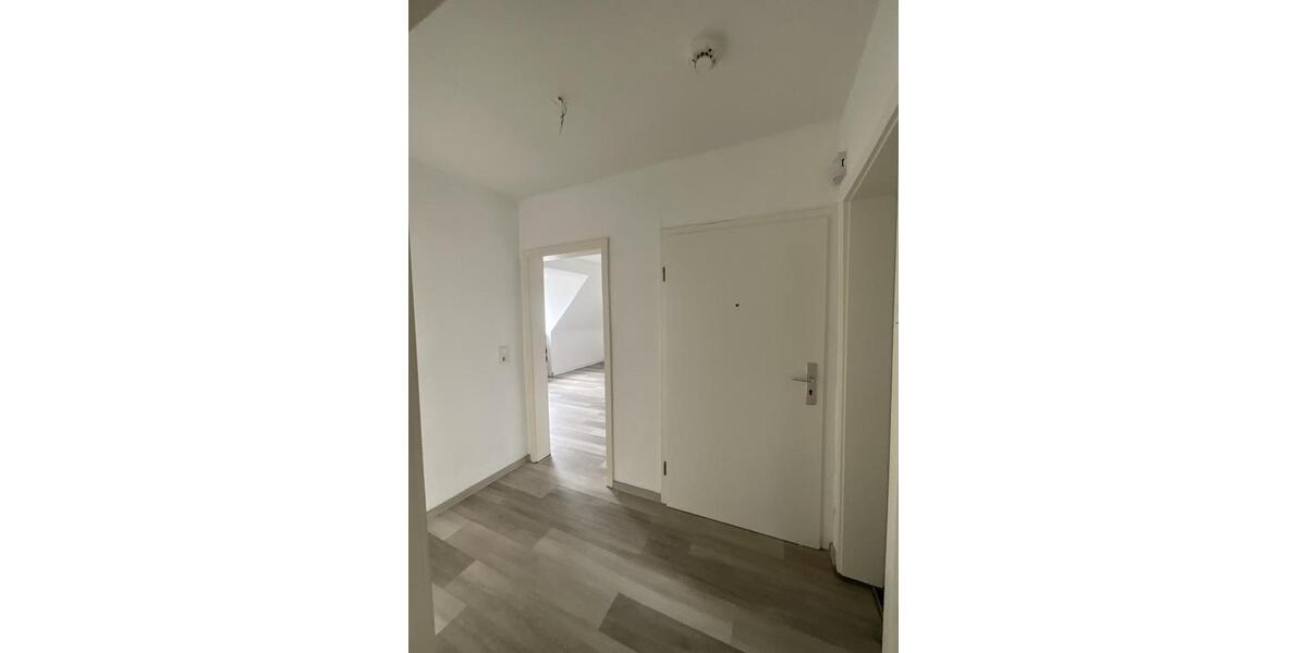 Dachgeschoßwohnung Iserlohn Letmathe - 4 Zimmer, 85 m&sup2;, 719&euro; | Angebot:26008883