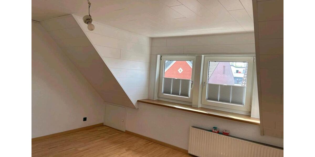 Dachgeschoßwohnung Hamm - 4 Zimmer, 106 m&sup2;, 845&euro; | Angebot:25766933