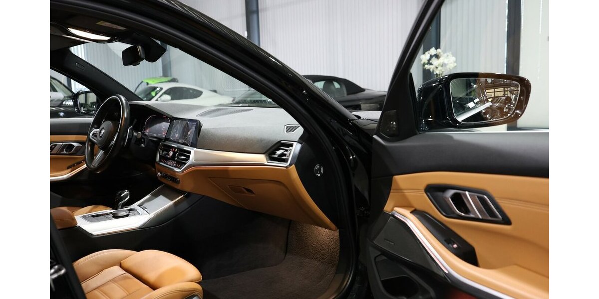 BMW 330d Touring xDrive M-SPORT BLACK & BROWN / LED 135.000 km 28.993 &euro; Hamm 59077