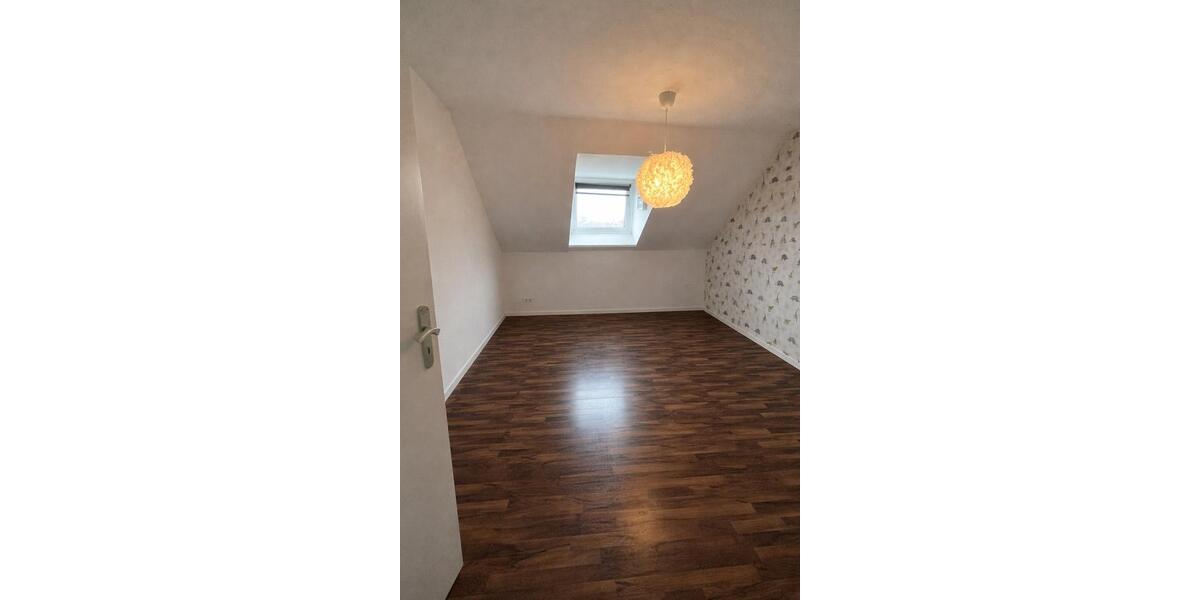 Dachgeschoßwohnung Hamm - 3 Zimmer, 60 m&sup2;, 480&euro; | Angebot:25936526