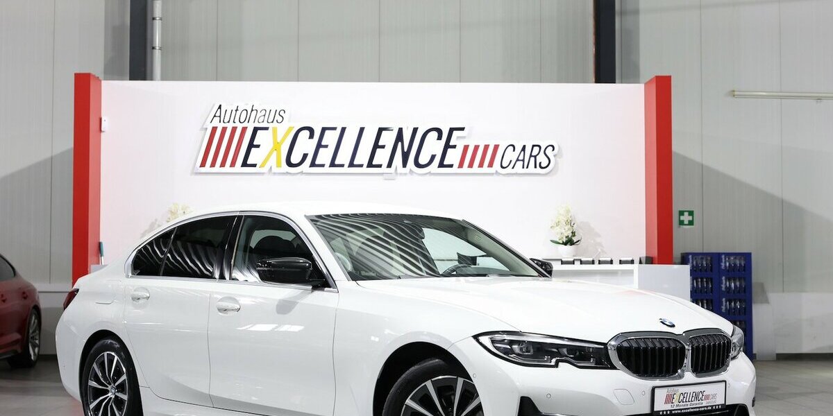 BMW 318d SPORT-LINE / LEDER, LIVE-COCKPIT-PRO, LED 107.000 km 27.777 &euro; Hamm 59077