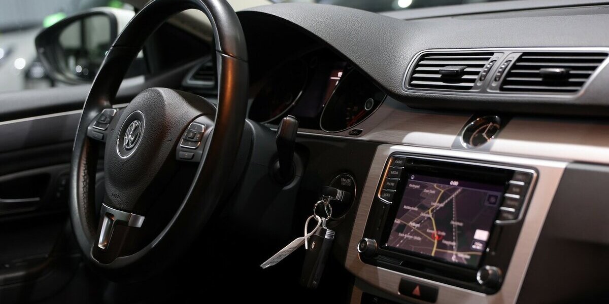 VW CC 1.4 TSI DSG SPORTLINE WHITE / XENON / NAVI+ 92.000 km 15.444 &euro; Hamm 59077