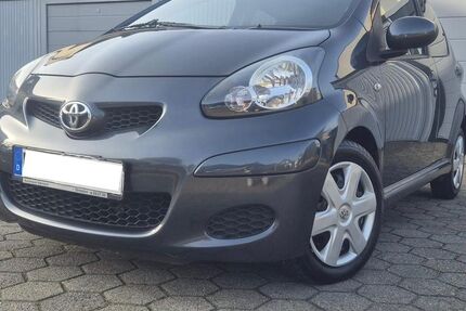 Toyota Aygo (X) 58.000 km 5.290 &euro; Witten 58452