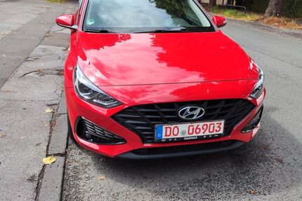 Hyundai i30 76.000 km 12.350 &euro; Dortmund 44143