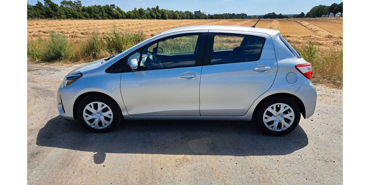 Toyota Yaris 40.503 km 11.400 &euro; Unna 59425