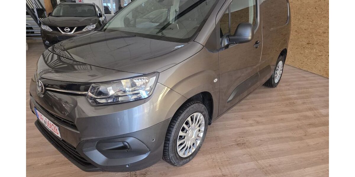 Toyota Proace City 130.000 km 16.700 &euro; Ahlen 59227