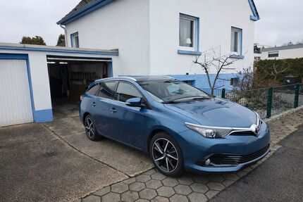 Toyota Auris 119.000 km 9.850 &euro; Hamm 59077