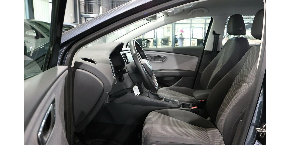 Seat Leon 1.6 TDI STYLE / NAVI-PLUS+APPLE+ANDROID 111.000 km 11.777 &euro; Hamm 59077