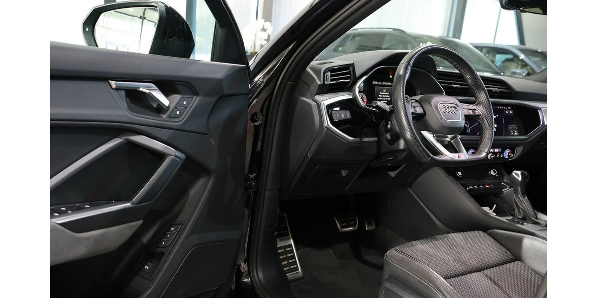 Audi Q3 40 TDI QUATTRO S-LINE SPORT BLACK MATRIX-LED 172.000 km 24.993 &euro; Hamm 59077