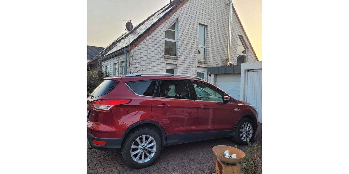 Ford Kuga 120.300 km 8.600 &euro; Bergkamen 59192