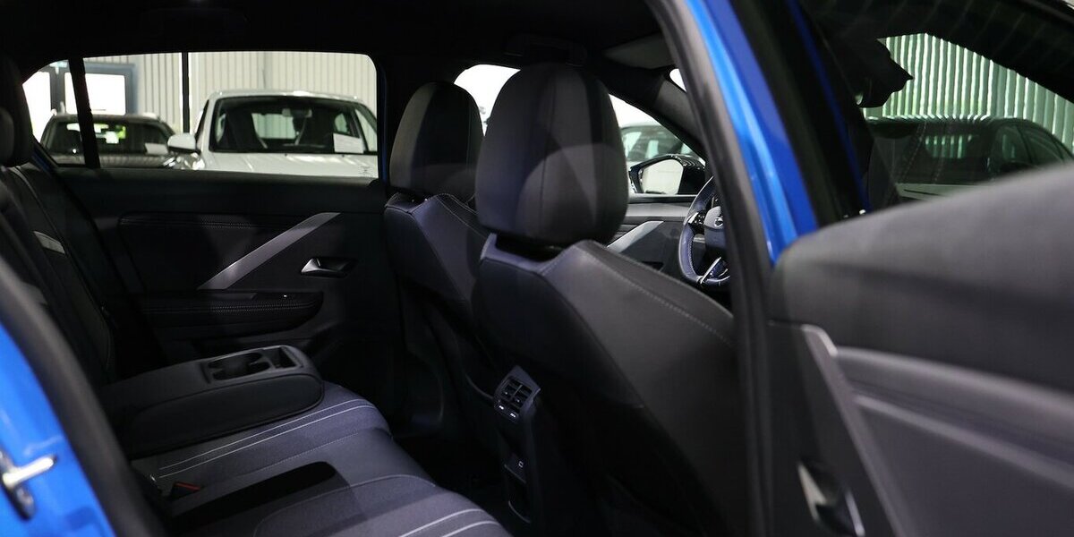 Opel Astra L 1.2 T LIMO GS-SPORT TECH / BLUE & BLACK 13.000 km 21.111 &euro; Hamm 59077
