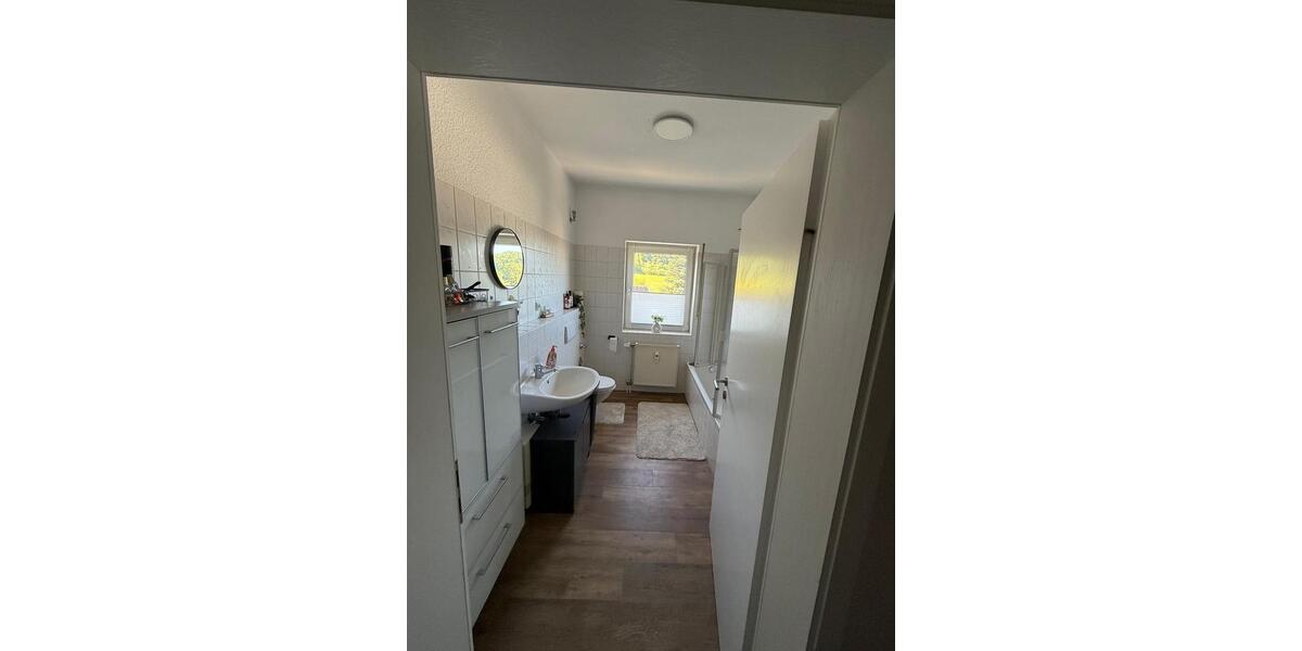 Dachgeschoßwohnung Iserlohn Grüne - 3 Zimmer, 77 m&sup2;, 155.000&euro; | Angebot:26889940