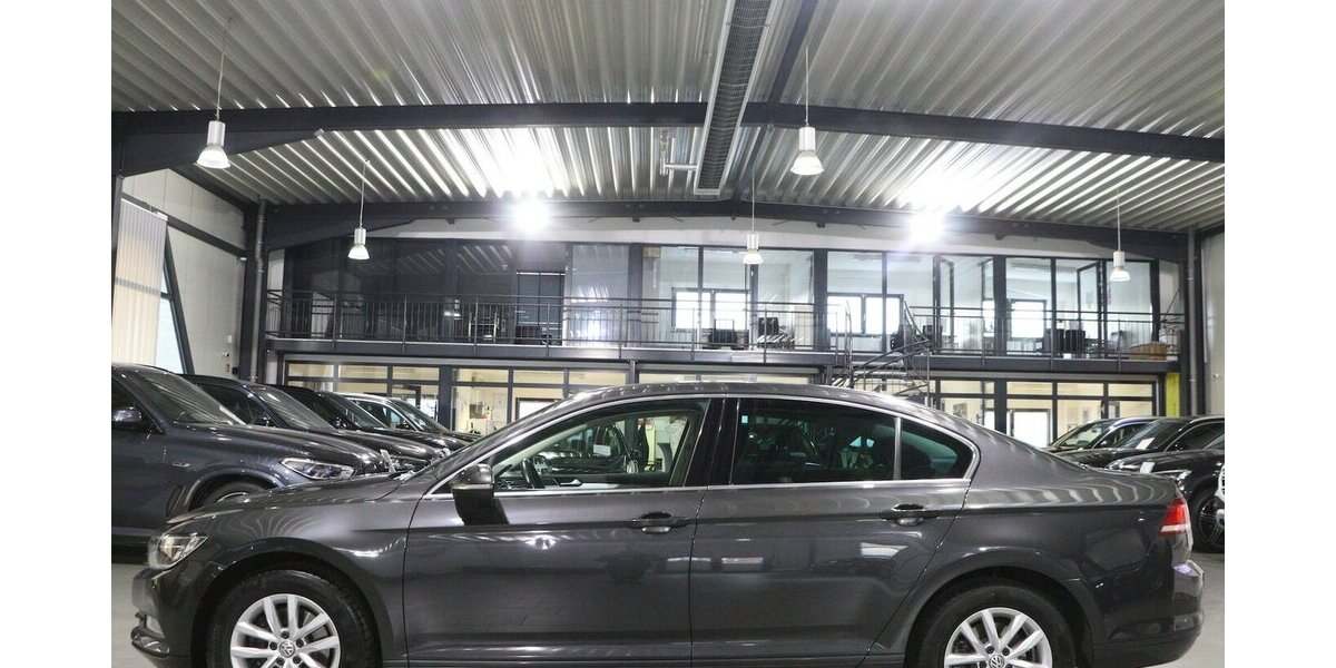 VW Passat 1.4 TSI Comfortline NAVI-DM+APPLE+ANDROID 159.000 km 12.444 &euro; Hamm 59077