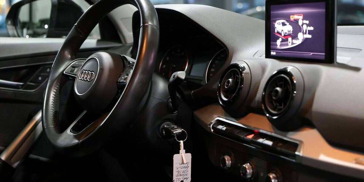 Audi Q2 1.4 TFSI SPORT / 1.HAND / ABN.AHK / PDC / SHZ 138.000 km 14.111 &euro; Hamm 59077