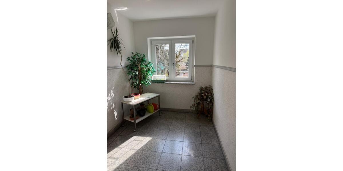 Dachgeschoßwohnung Hamm - 2 Zimmer, 44 m&sup2;, 360&euro; | Angebot:25647937