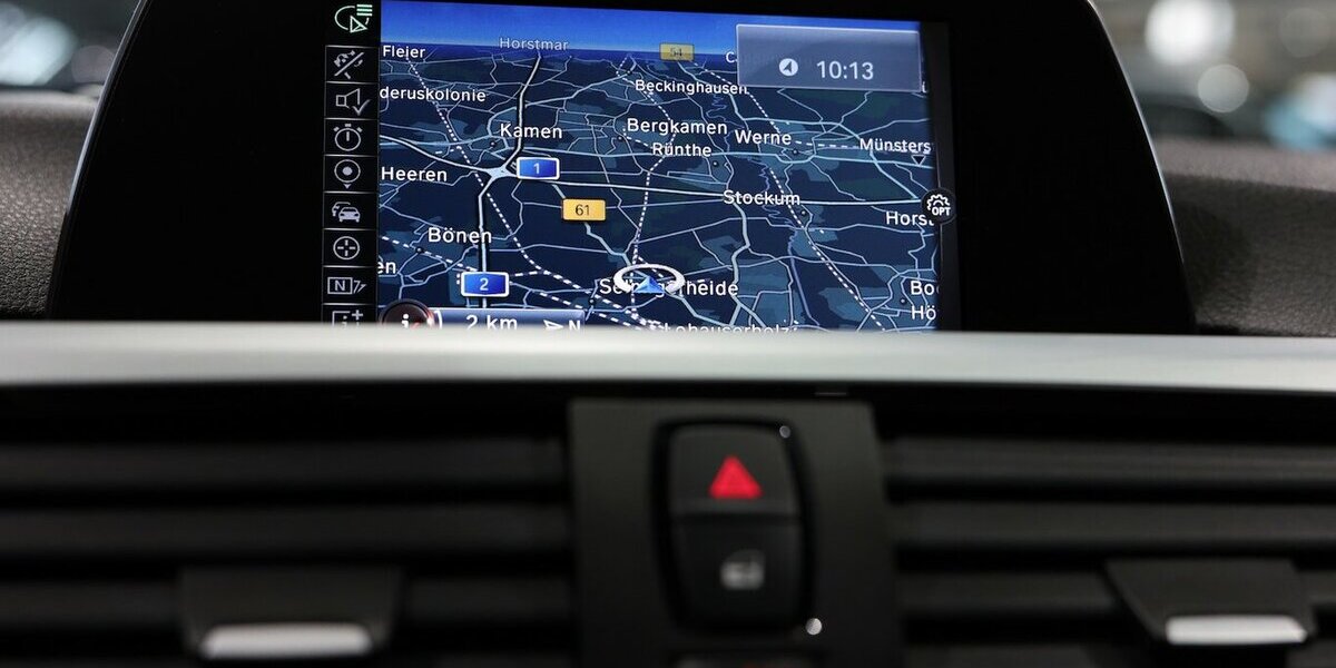 BMW 318d Touring blue PERFORMANCE SPORT / PANORAMA 80.000 km 15.555 &euro; Hamm 59077