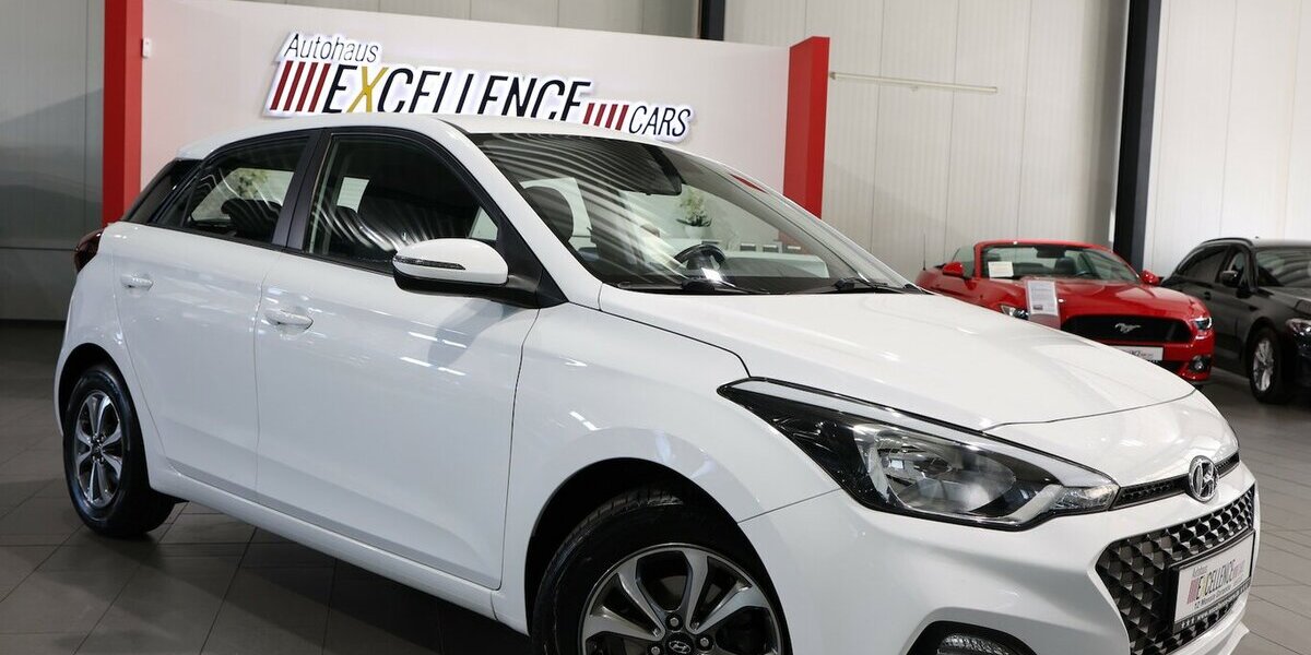 Hyundai i20 1.2 ACTIVE WHITE / 4-TÜR, TEMPOMAT, SHZ, PDC 87.000 km 10.444 &euro; Hamm 59077
