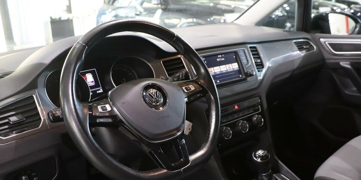 VW Golf Sportsvan 1.4 TSI ALLSTAR / XENON, NAVI-DM 119.000 km 12.444 &euro; Hamm 59077