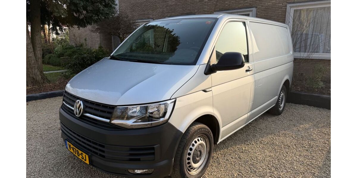 VW T6 Transporter 317.820 km 11.950 &euro; Harderwijk 3841D