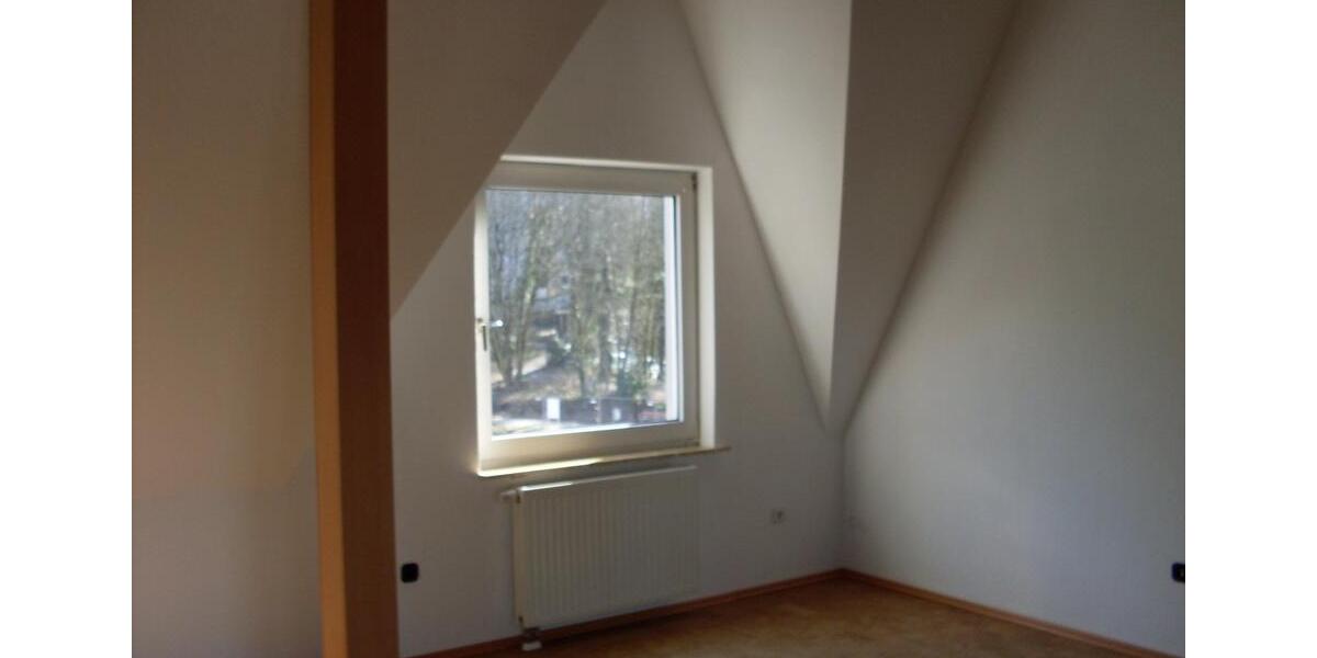 Dachgeschoßwohnung Iserlohn - 4 Zimmer, 96 m&sup2;, 600&euro; | Angebot:25922814