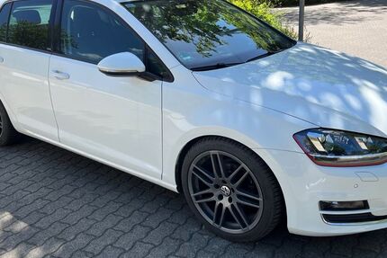 VW Golf 108.000 km 10.700 &euro; Ahlen 59227