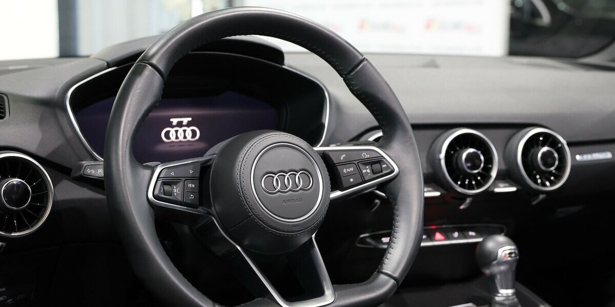 Audi TT ROADSTER 45 Q S-LINE BLACK BRONZE SELEKTION 8.400 km 48.777 &euro; Hamm 59077