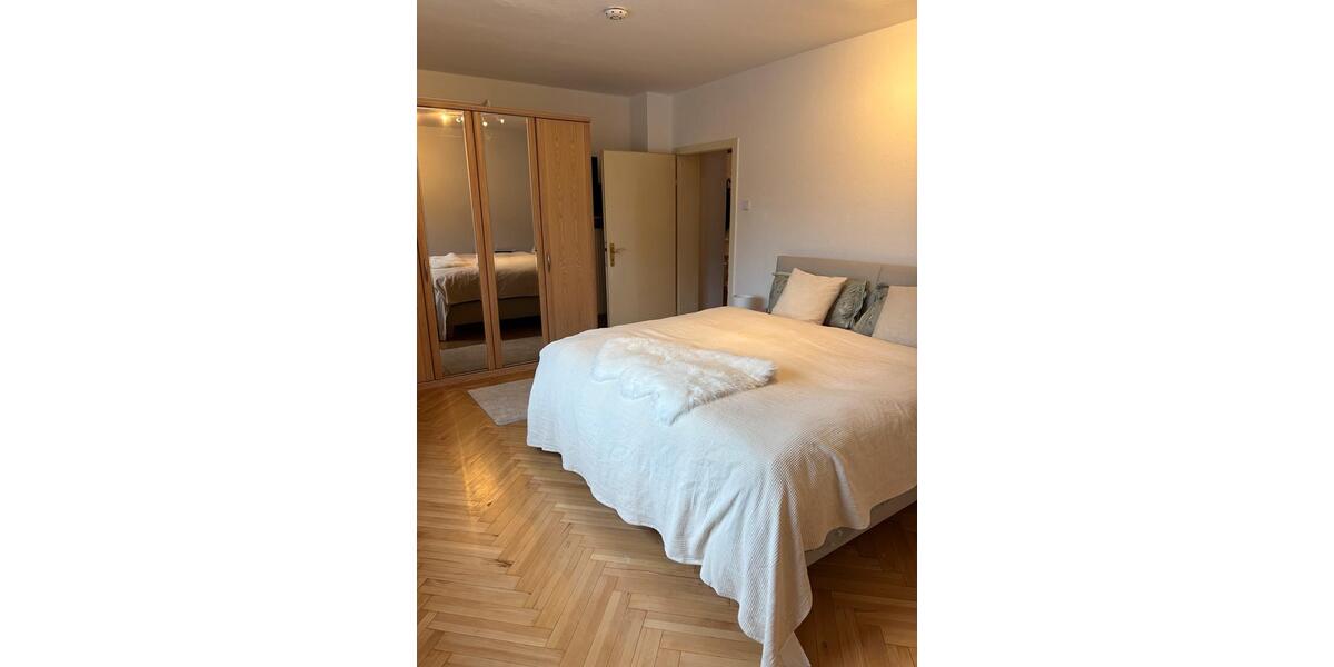 Etagenwohnung Hamm - 2 Zimmer, 76 m&sup2;, 850&euro; | Angebot:25022970
