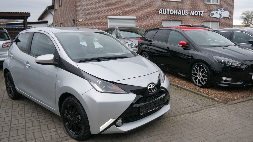 Toyota Aygo (X) 53.659 km 8.600 &euro; Selm 59379