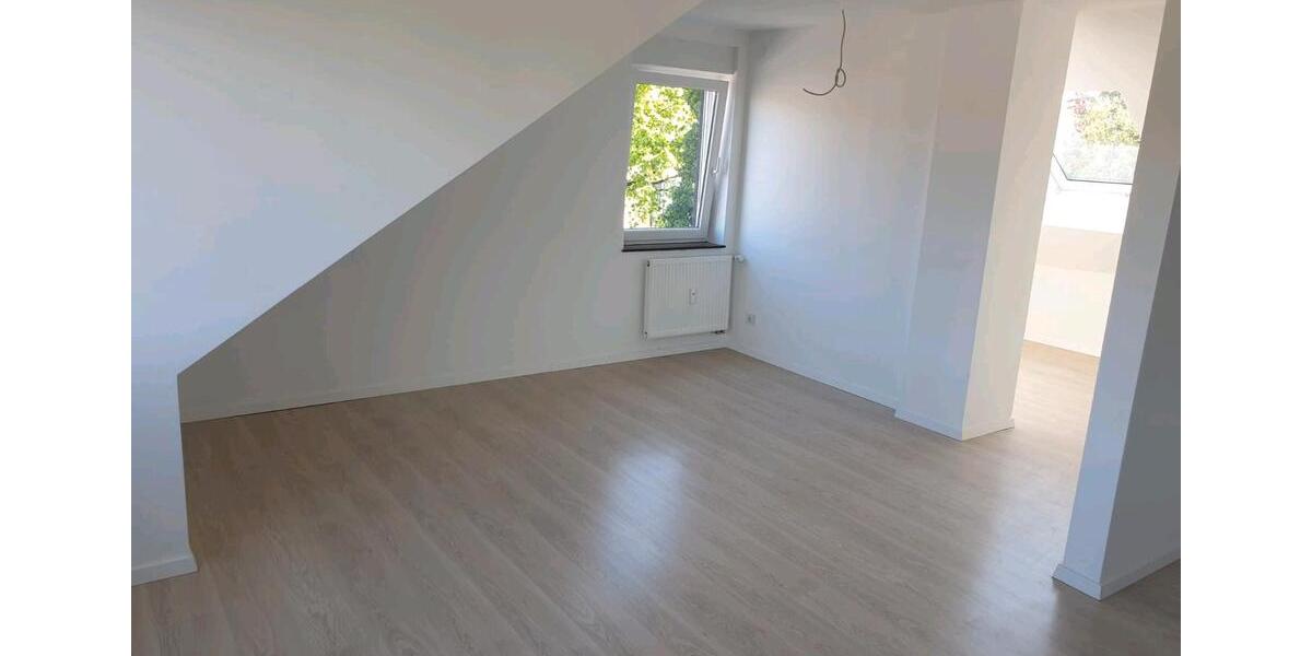 Dachgeschoßwohnung Ahlen Dolberg - 3 Zimmer, 74 m&sup2;, 690&euro; | Angebot:25635889
