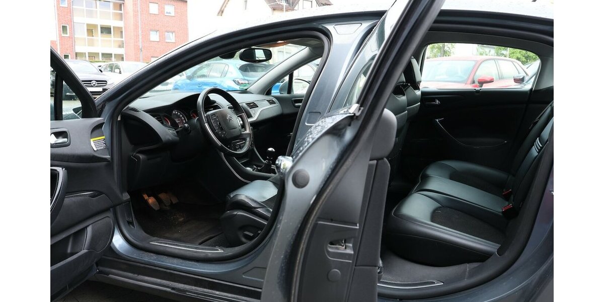 Citroen C5 2.0 HDI EXCLUSIVE / LEDER / NAVI+ 180.000 km 2.902 &euro; Hamm 59077