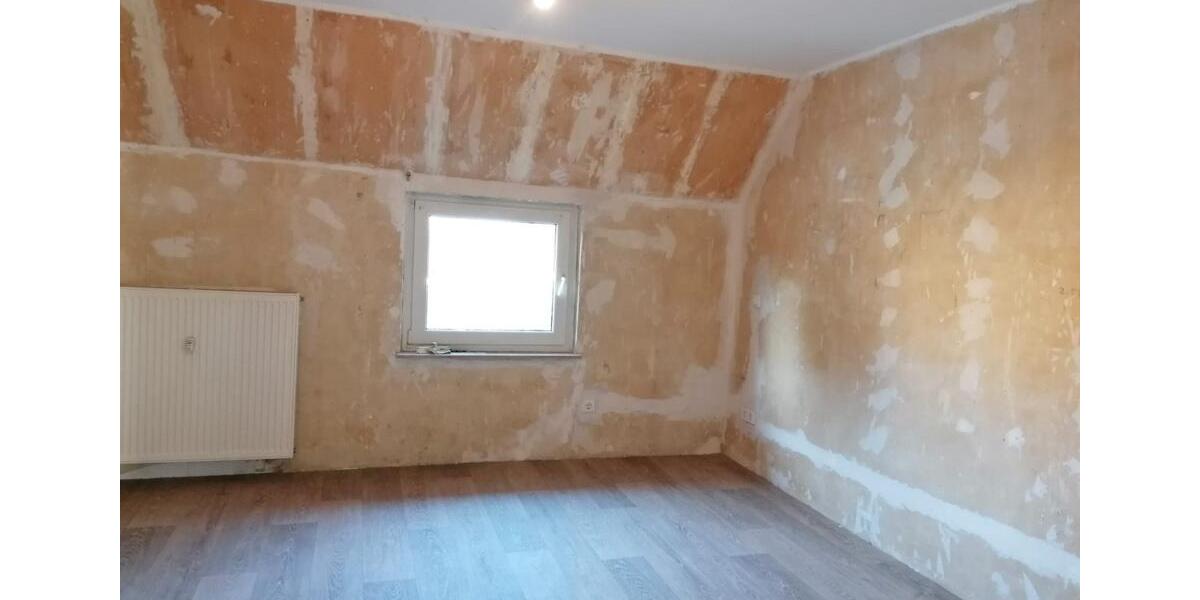 Etagenwohnung Kamen - 6 Zimmer, 142 m&sup2;, 1.250&euro; | Angebot:25393040