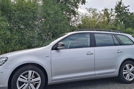 VW Golf 138.000 km 8.400 &euro; Ahlen-Vorhelm 59227