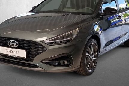 Hyundai i30 24.412 km 21.990 &euro; Castrop-Rauxel 44575