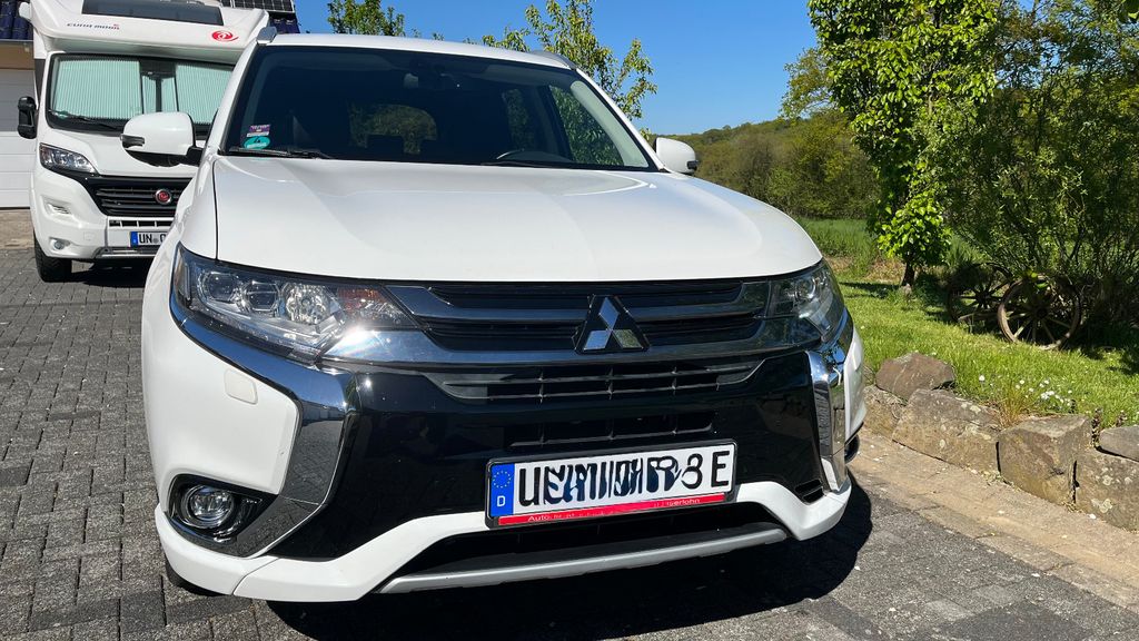Mitsubishi Plug-in Hybrid Outlander 76.000 km 17.850 &euro; Fröndenberg 58730