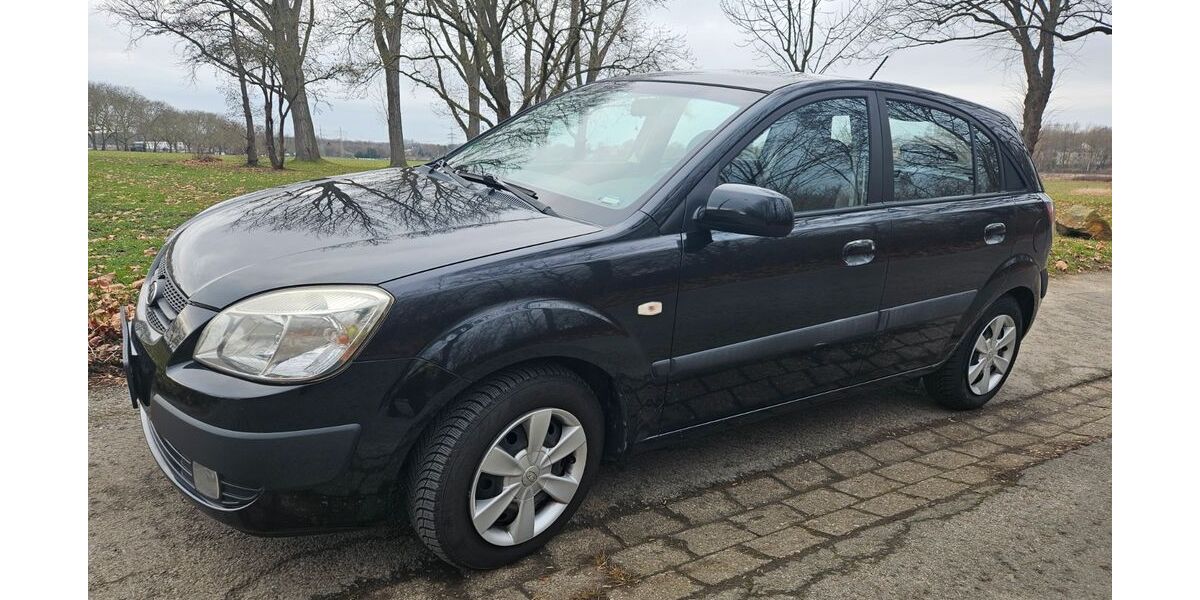 Kia Rio 146.543 km 2.250 &euro; Dortmund 44357