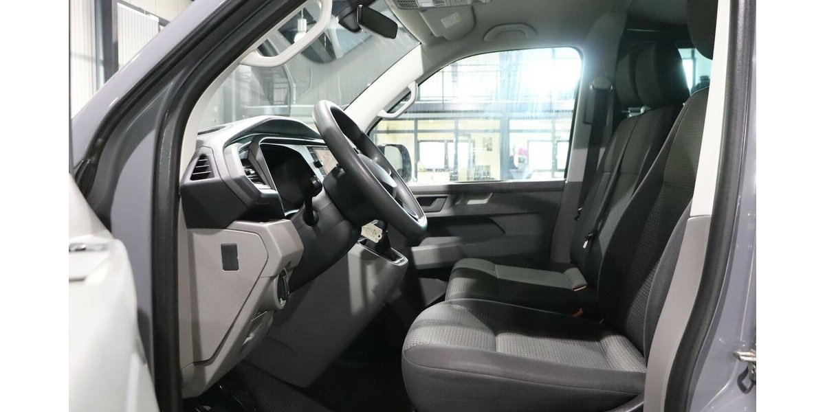 VW T6.1 Transporter KOMBI 2.0 TDI 9-SITZER / GREY 84.000 km 26.555 &euro; Hamm 59077